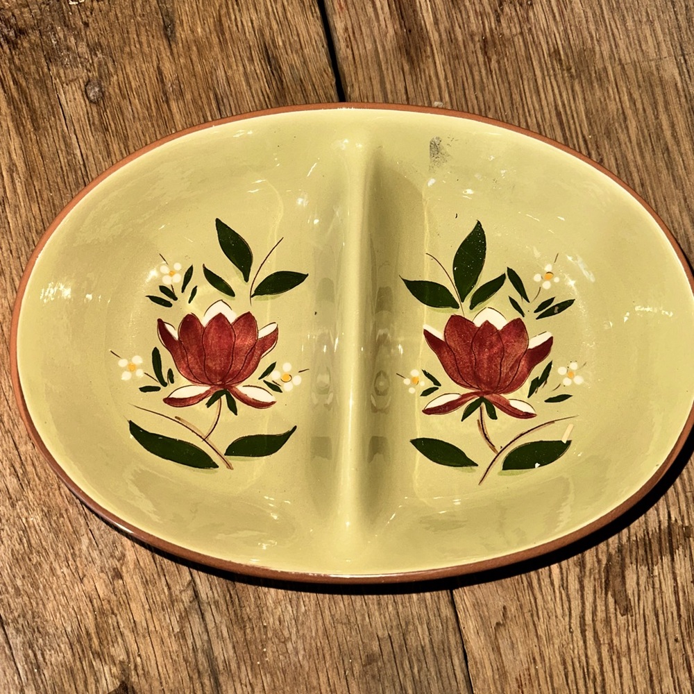 Stangl Pottery vintage serving bowl. Magnolia